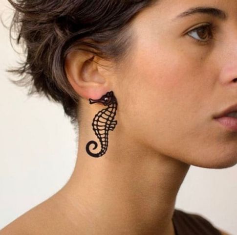 Pendientes de caucho Caballito