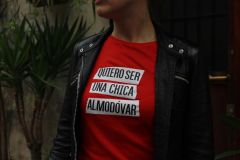 Camiseta M Roja Chica Almodovar Blanco