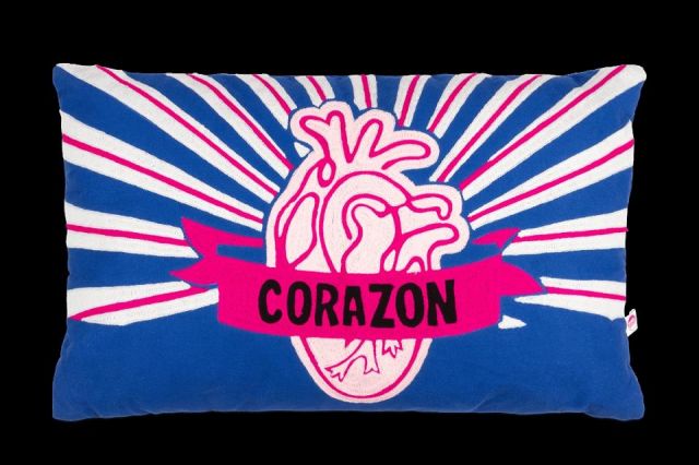 Cojín LOVE corazón