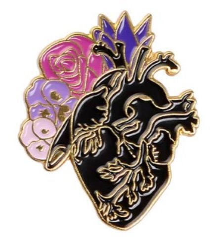 Pin Corazón con flores negro