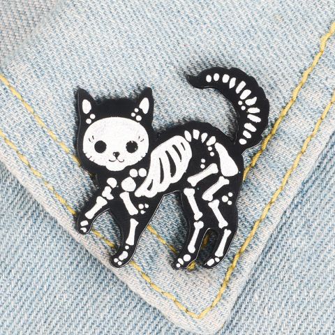 Pin Gatito anatómico esqueleto